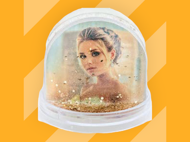 Εκτύπωση φωτογραφίας σε Χιονόμπαλα (snowglob) από το Print-Photos-Online.com