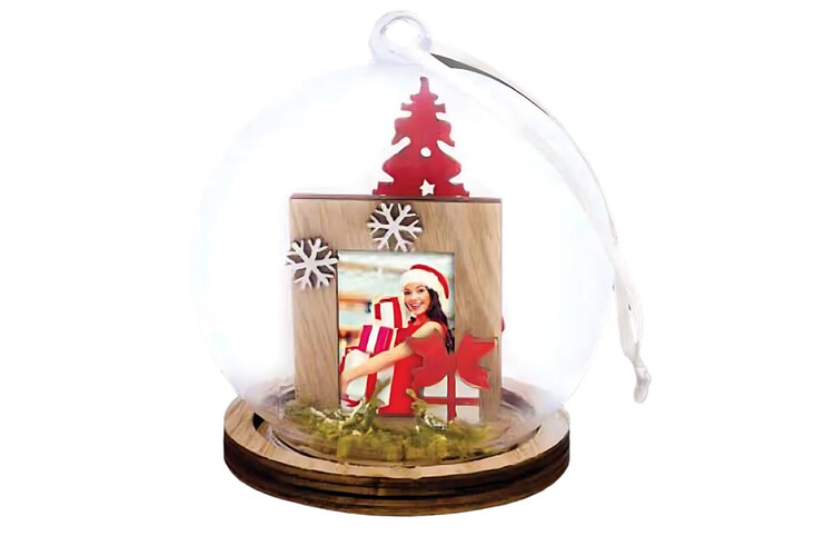 Εκτύπωση φωτογραφίας σε χριστουγεννιάτικο στολίδι από το Print-Photos-Online.com