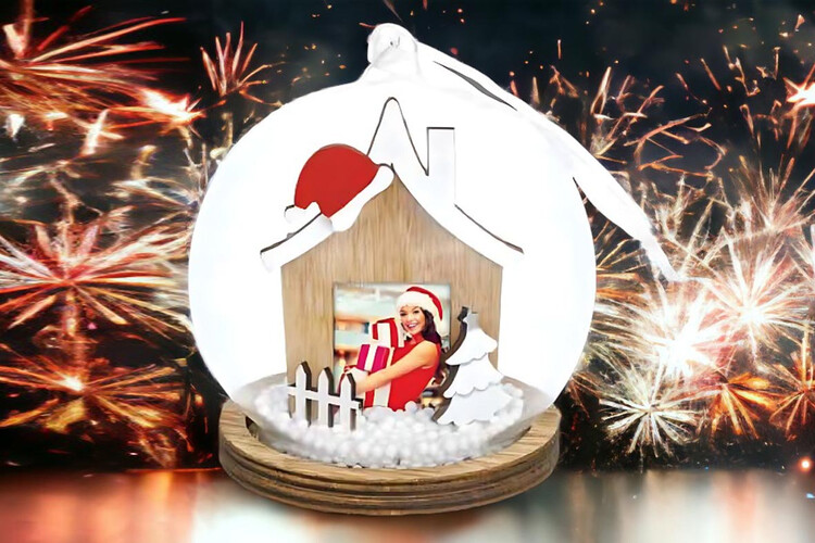 Εκτύπωση φωτογραφίας σε χριστουγεννιάτικο στολίδι από το Print-Photos-Online.com