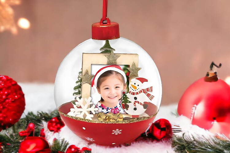 Εκτύπωση φωτογραφίας σε χριστουγεννιάτικο στολίδι από το Print-Photos-Online.com