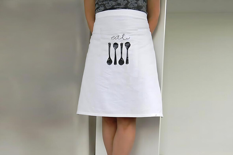 Εκτύπωση φωτογραφίας σε ποδιά από το Print-Photos-Online.com