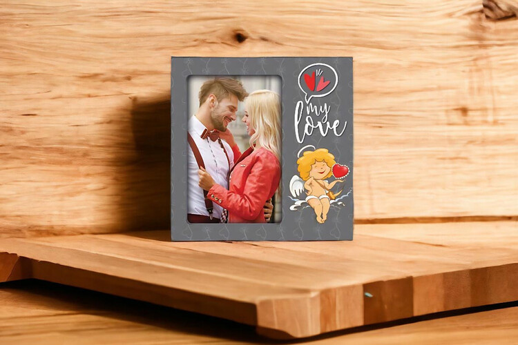 Ξύλινη κορνίζα Eros από το Print-Photos-Online.com