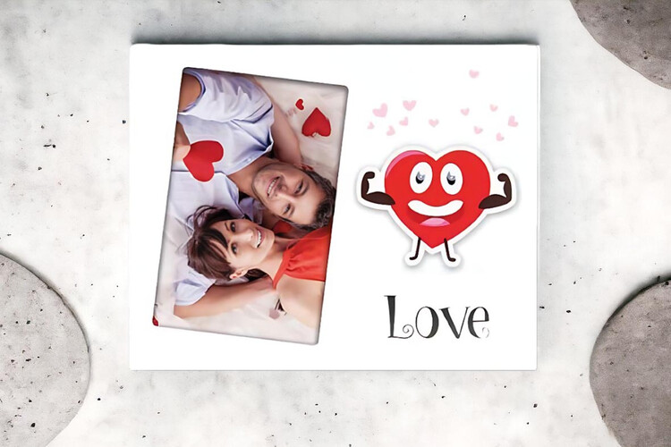 Ξύλινη κορνίζα Lilly V από το Print-Photos-Online.com