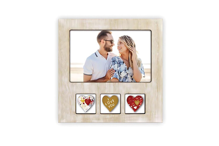 Ξύλινη κορνίζα Lisa από το Print-Photos-Online.com