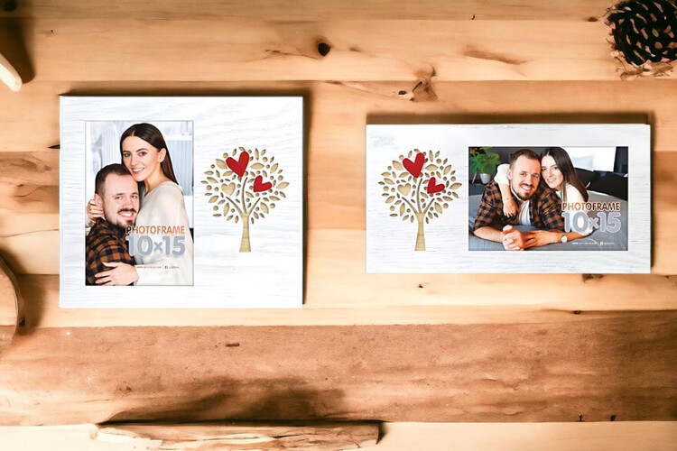 Ξύλινη κορνίζα Lucia​ από το Print-Photos-Online.com​