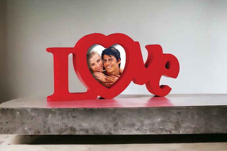 Ξύλινη κορνίζα Pepe από το Print-Photos-Online.com