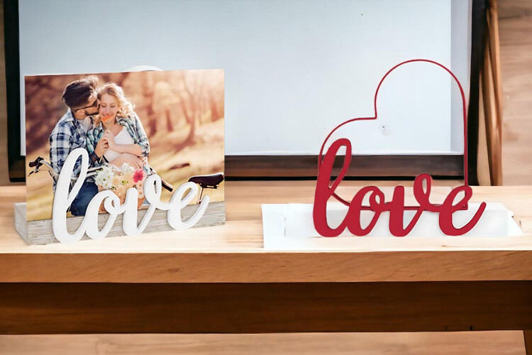 Ξύλινη κορνίζα Tizzy από το Print-Photos-Online.com