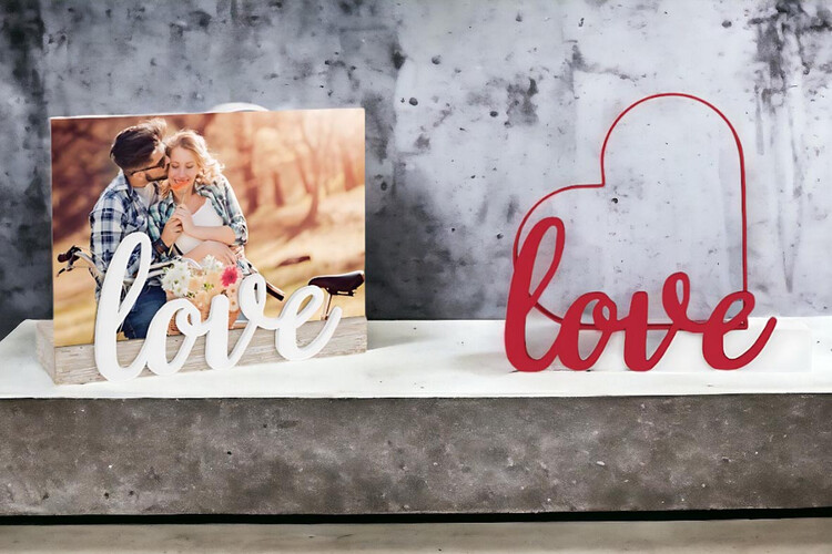 Ξύλινη κορνίζα Tizzy από το Print-Photos-Online.com