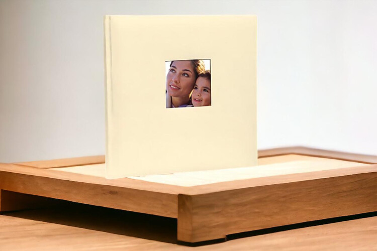 Άλμπουμ φωτογραφιών με ριζόχαρτο (κωδικός 12044) από το Print-Photos-Online.com