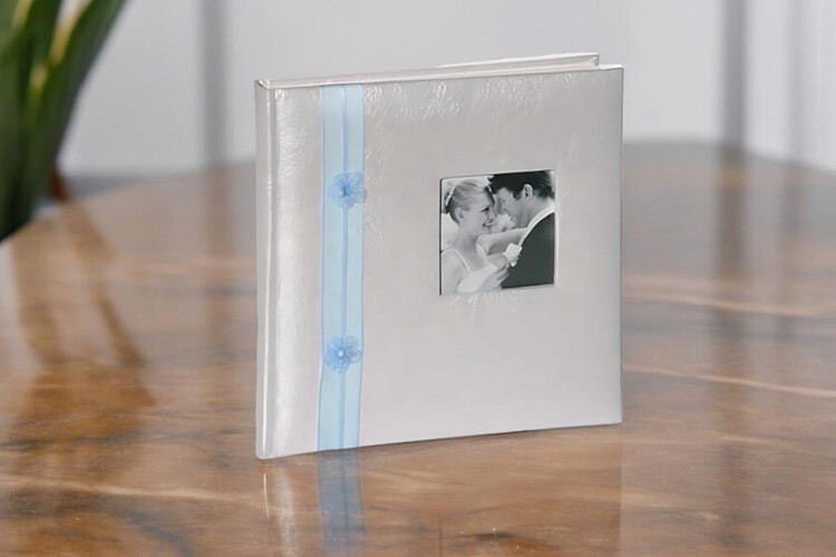 Άλμπουμ φωτογραφιών με ριζόχαρτο (κωδικός 12160) από το Print-Photos-Online.com