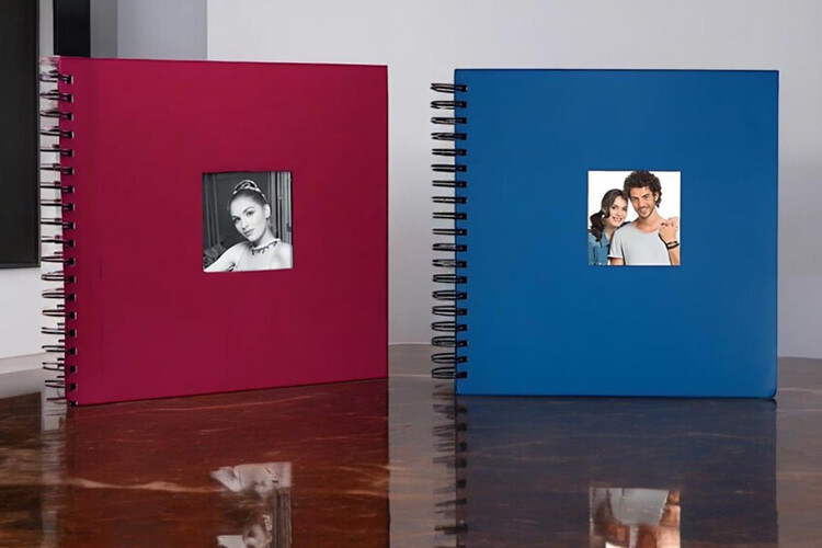 Άλμπουμ φωτογραφιών 30x30cm με 20 μαύρα φύλλα ριζόχαρτο & εξώφυλλο σπιράλ (κωδικός 17342) από το Print-Photos-Online.com