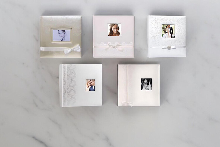 Άλμπουμ φωτογραφιών με ριζόχαρτο 32x32cm από το Print-Photos-Online.com