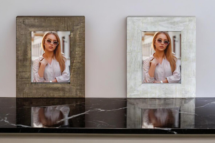 Ξύλινη κορνίζα Sheryl από το Print-Photos-Online.com