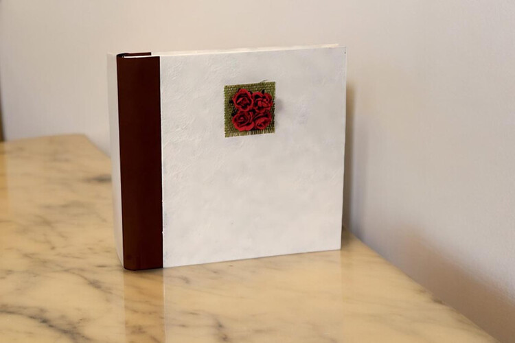 Άλμπουμ φωτογραφιών με ριζόχαρτο (με Craft εξώφυλλο) από το Print-Photos-Online.com