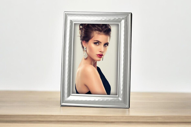 Μεταλλική κορνίζα Irene από το Print-Photos-Online.com