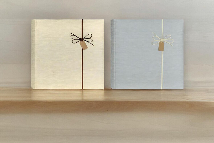 Άλμπουμ φωτογραφιών με ριζόχαρτο (κωδικός Lipsia) από το Print-Photos-Online.com