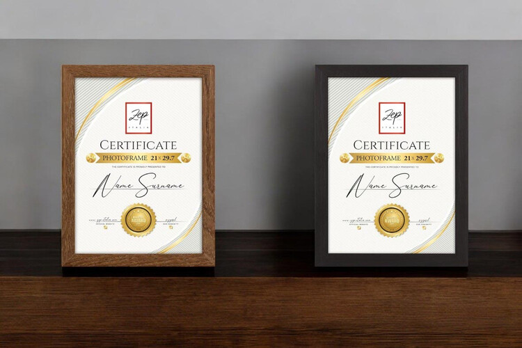 Ξύλινη κορνίζα Certificate από το Print-Photos-Online.com