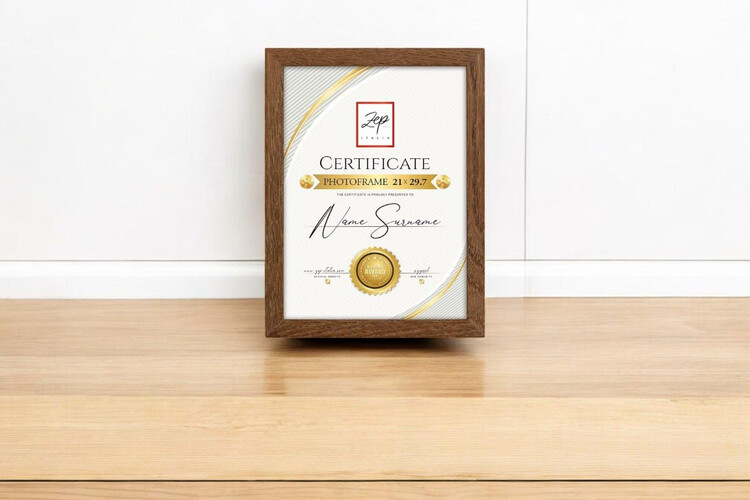 Ξύλινη κορνίζα Certificate από το Print-Photos-Online.com
