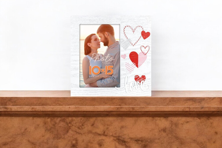 Ξύλινη κορνίζα Lisa από το Print-Photos-Online.com