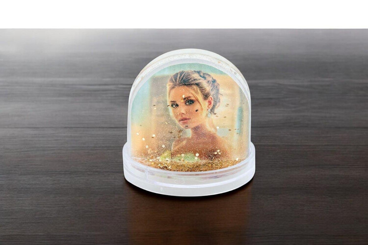Εκτύπωση φωτογραφίας σε Χιονόμπαλα (snowglob) από το Print-Photos-Online.com