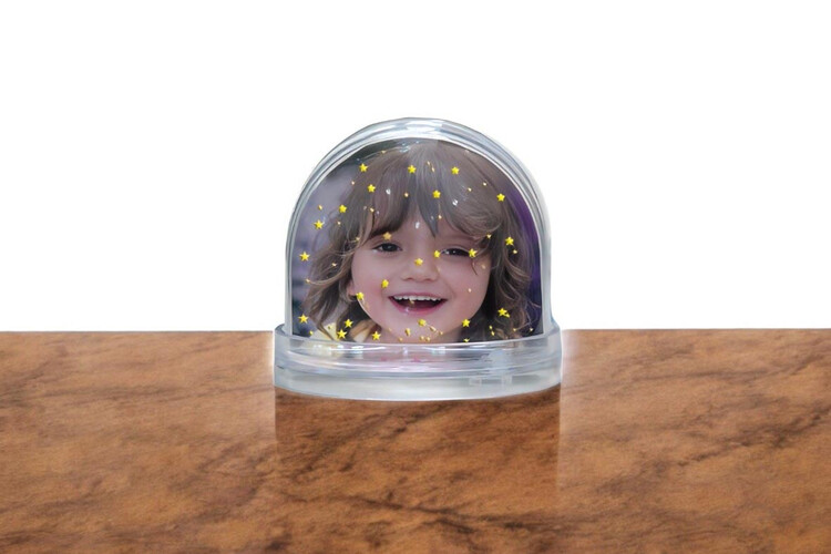 Εκτύπωση φωτογραφίας σε Χιονόμπαλα (snowglob) από το Print-Photos-Online.com