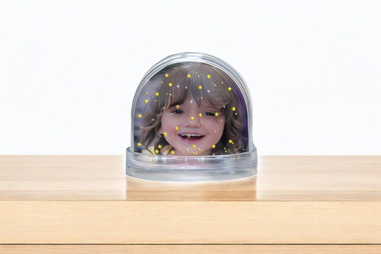 Εκτύπωση φωτογραφίας σε Χιονόμπαλα (snowglob) από το Print-Photos-Online.com