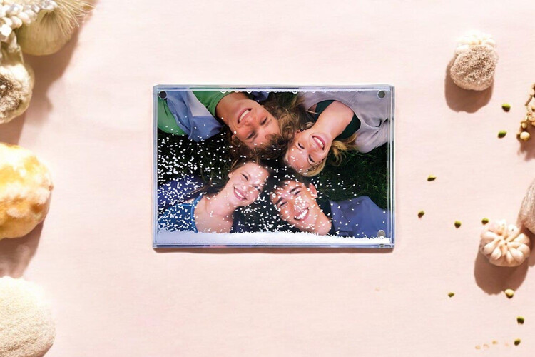 Εκτύπωση φωτογραφίας σε Χιονόμπαλα (snowglob) από το Print-Photos-Online.com