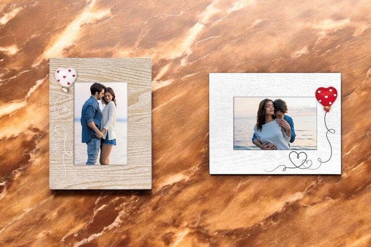 Ξύλινη κορνίζα Felicia από το Print-Photos-Online.com