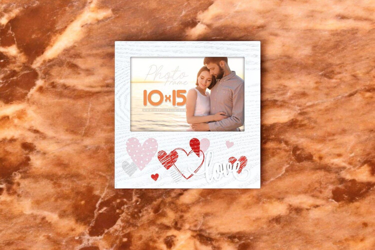 Ξύλινη κορνίζα Nadia​ από το Print-Photos-Online.com