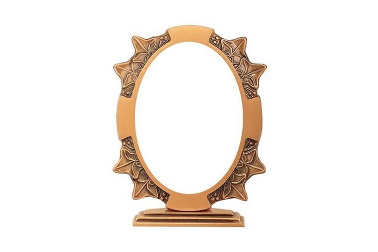 Εκτύπωση φωτογραφίας σε πορσελάνη για μνήμα από το Print-Photos-Online.com