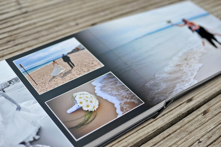 Ψηφιακό άλμπουμ από το Print-Photos-Online.com