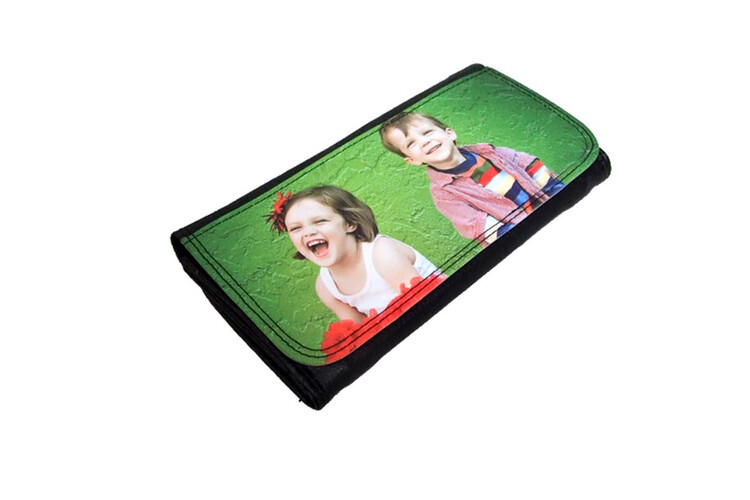 Εκτύπωση φωτογραφίας σε πορτοφόλι από το Print-Photos-Online.com