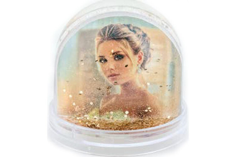 Εκτύπωση φωτογραφίας σε Χιονόμπαλα (snowglob) από το Print-Photos-Online.com