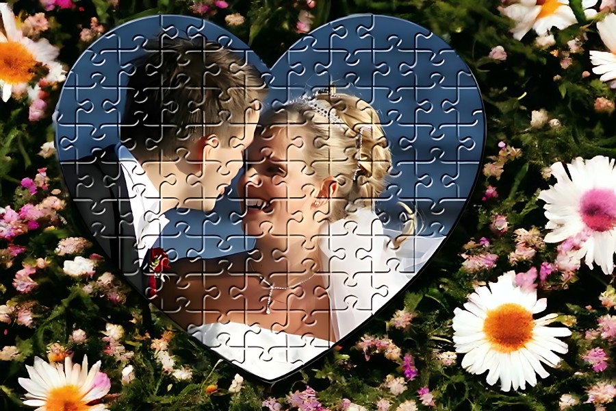 Εκτύπωση φωτογραφίας σε puzzle καρδιά από το Print-Photos-Online.com